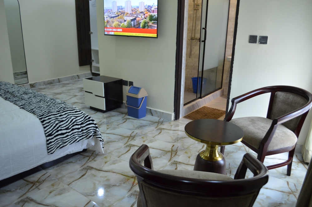 spacious master room image